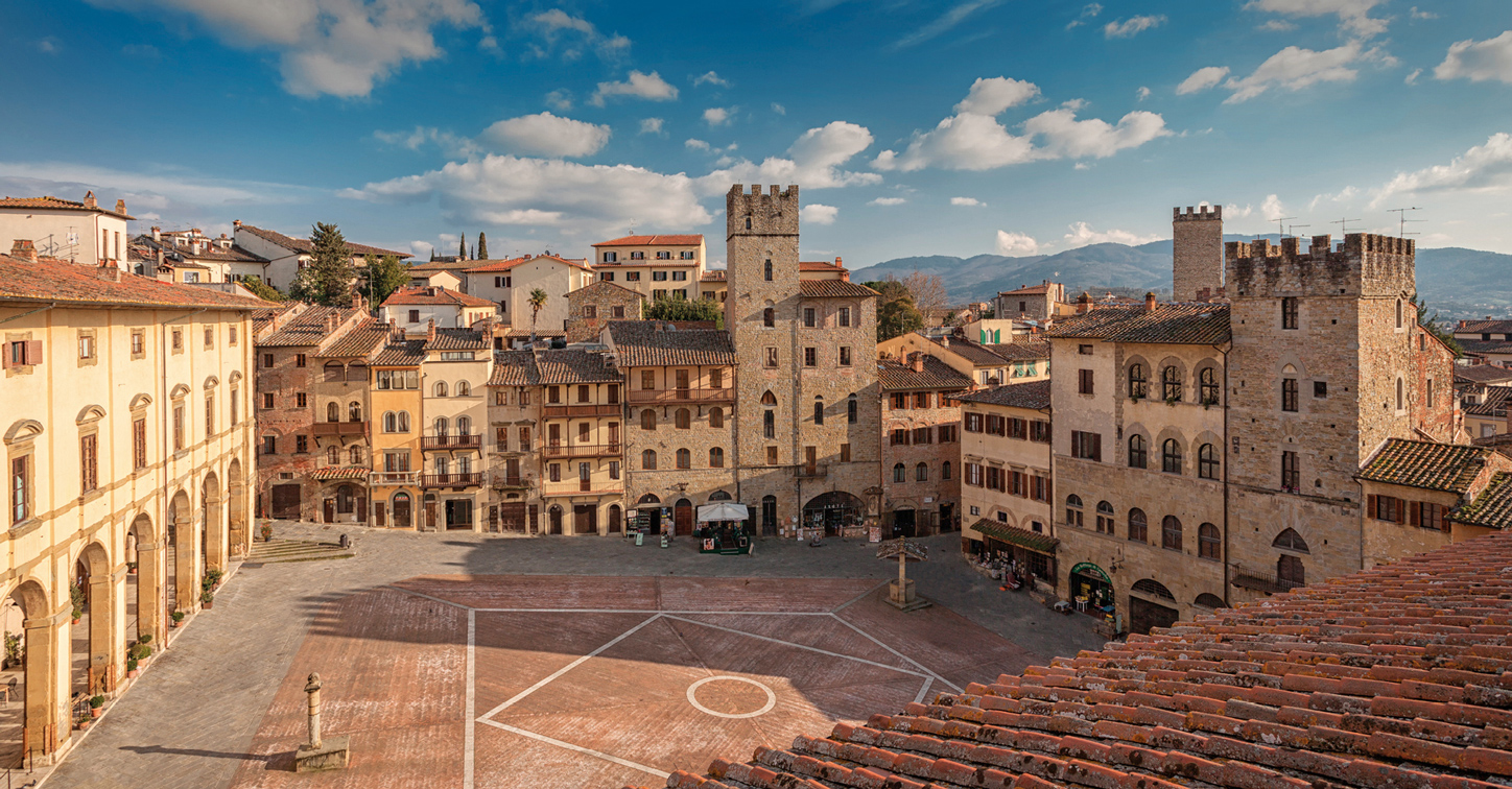 Piazza Grande Arezzo 56